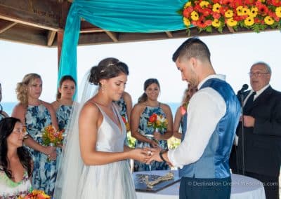 bride groom ring exchange